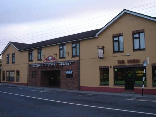 Monaghans Harbour Hotel ناس المظهر الخارجي الصورة